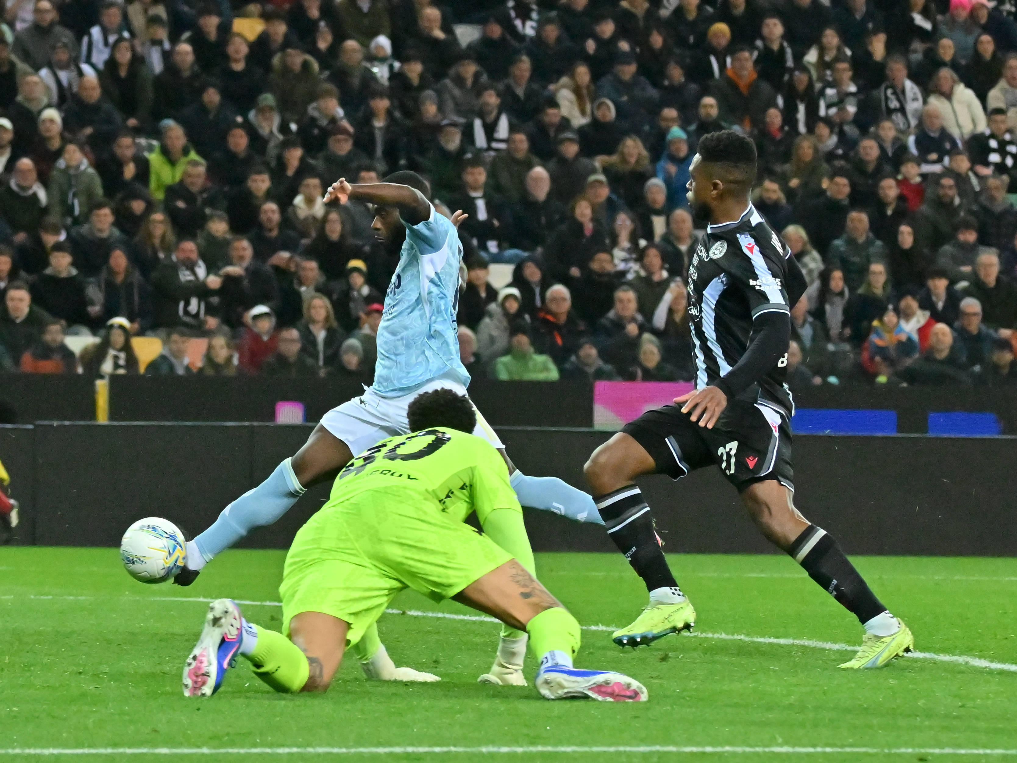 （体育）足球——意甲：尤文图斯胜乌迪内斯