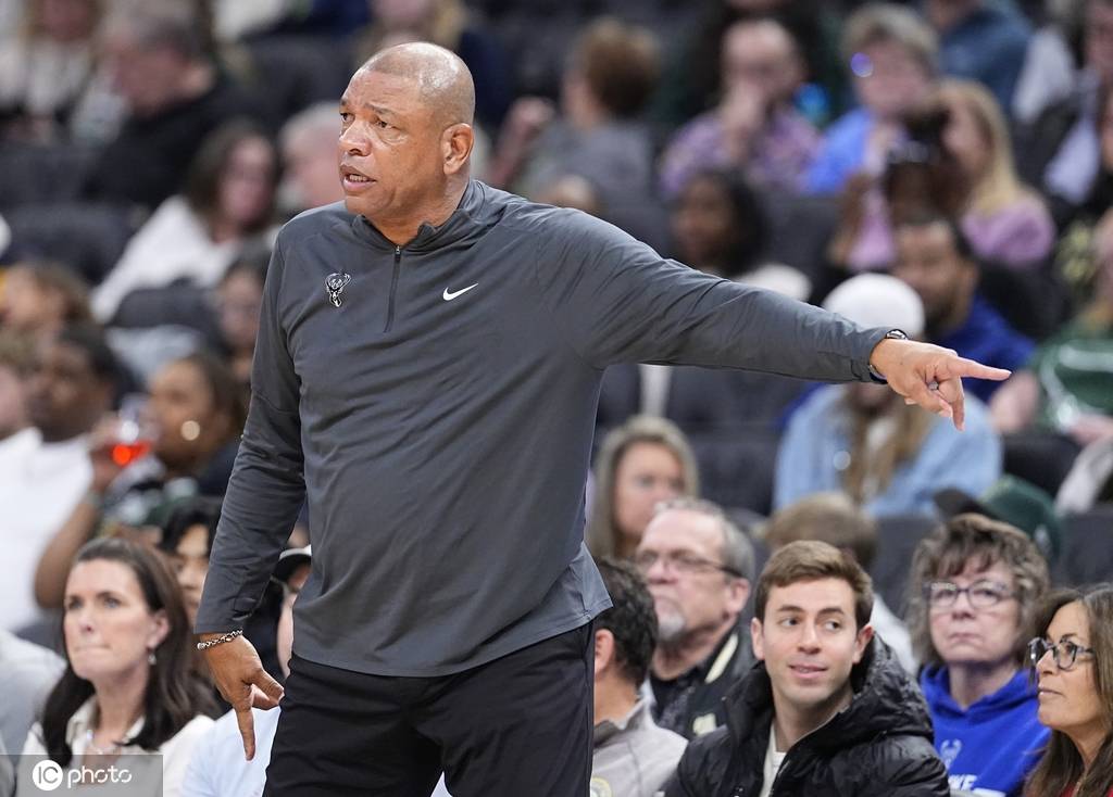 下课！里弗斯卸任雄鹿主帅 球队将支付他八位数薪水